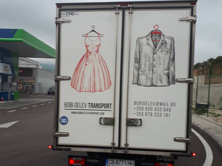 Боби Транспорт Бус Iveco 22 куб. метра 8 Европалета Дължина: 4.4м. Ширина: 2.2м.Височина: 2.3м.